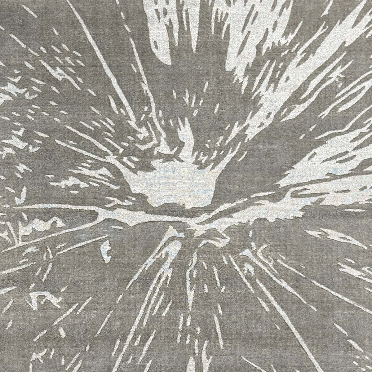 Handmade Modern Grey/Silver Bamboo Silk Rug 152cm x 240cm