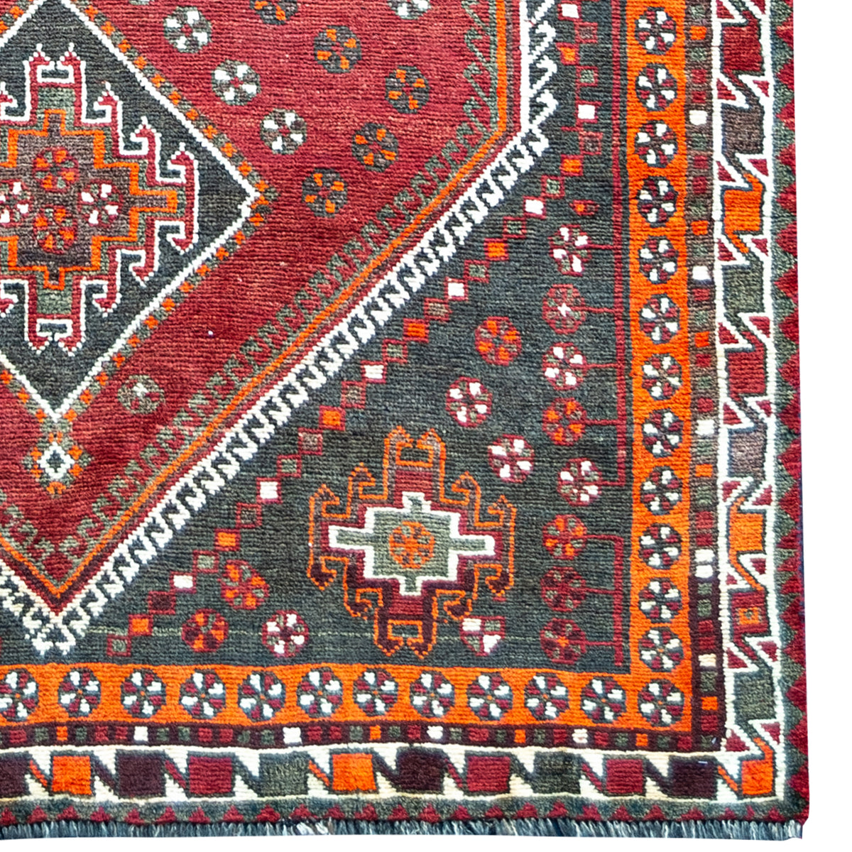 Hand-knotted 100% Wool Shiraz Persian Rug 155cm x 272cm