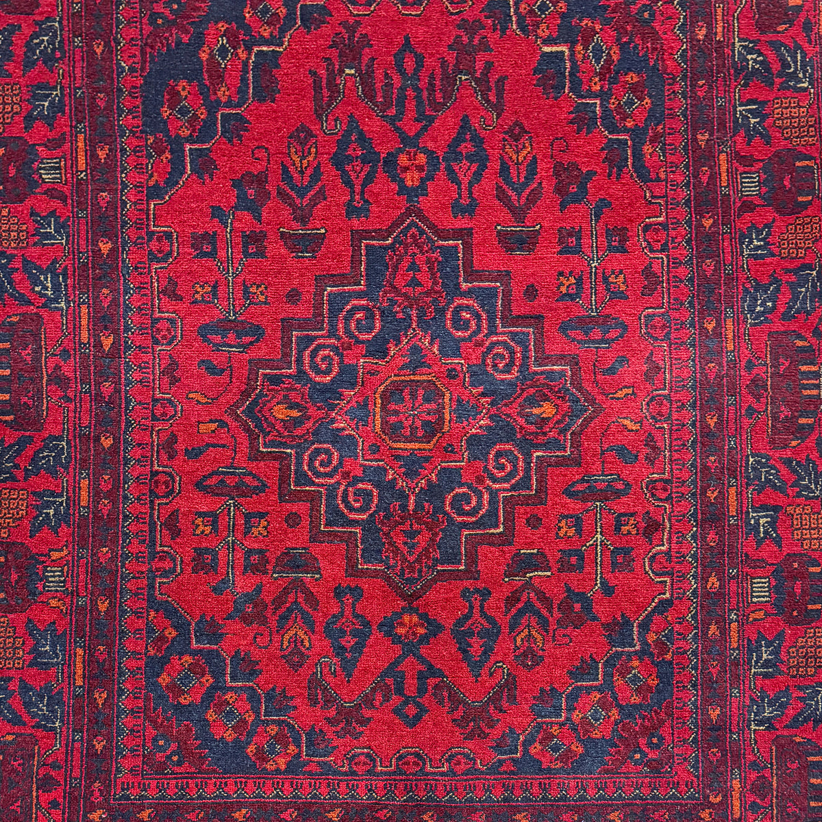 Fine Hand-knotted Wool Traditional Rug 130cm x 194cm
