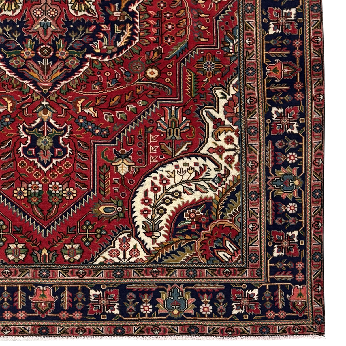 Hand-knotted Wool Tabriz Persian Rug  185cm x 293cm