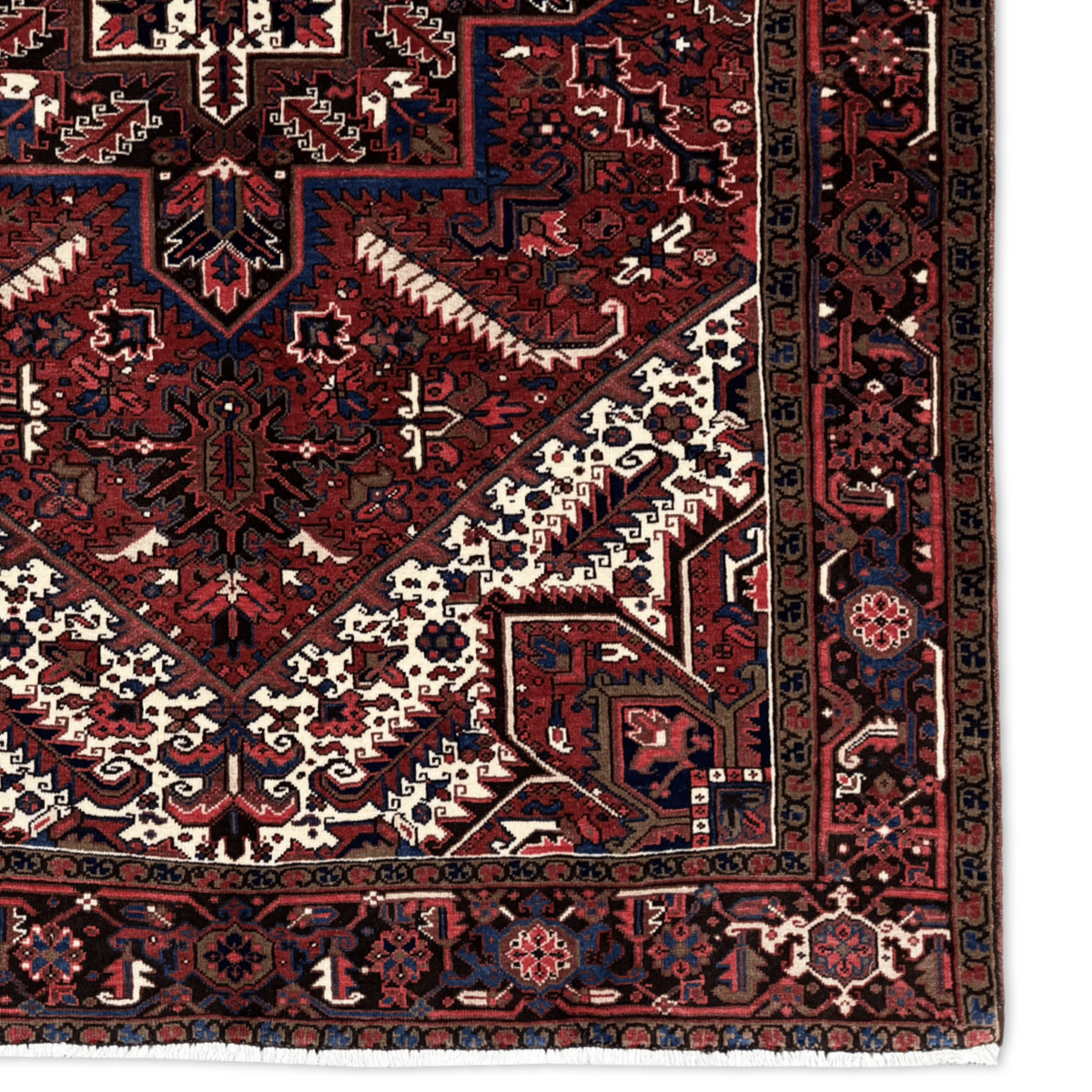 Fine Hand-knotted Wool Heriz Persian Rug  268cm x 343cm