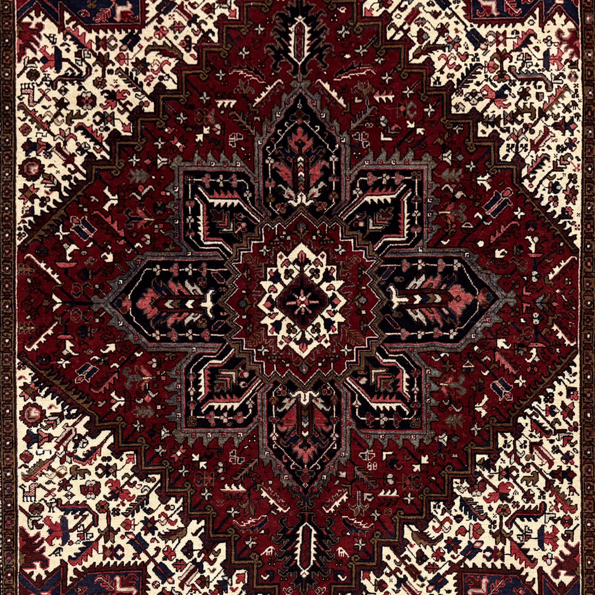 Fine Hand-Knotted Persian Heriz Wool Rug 230 x 295 cm