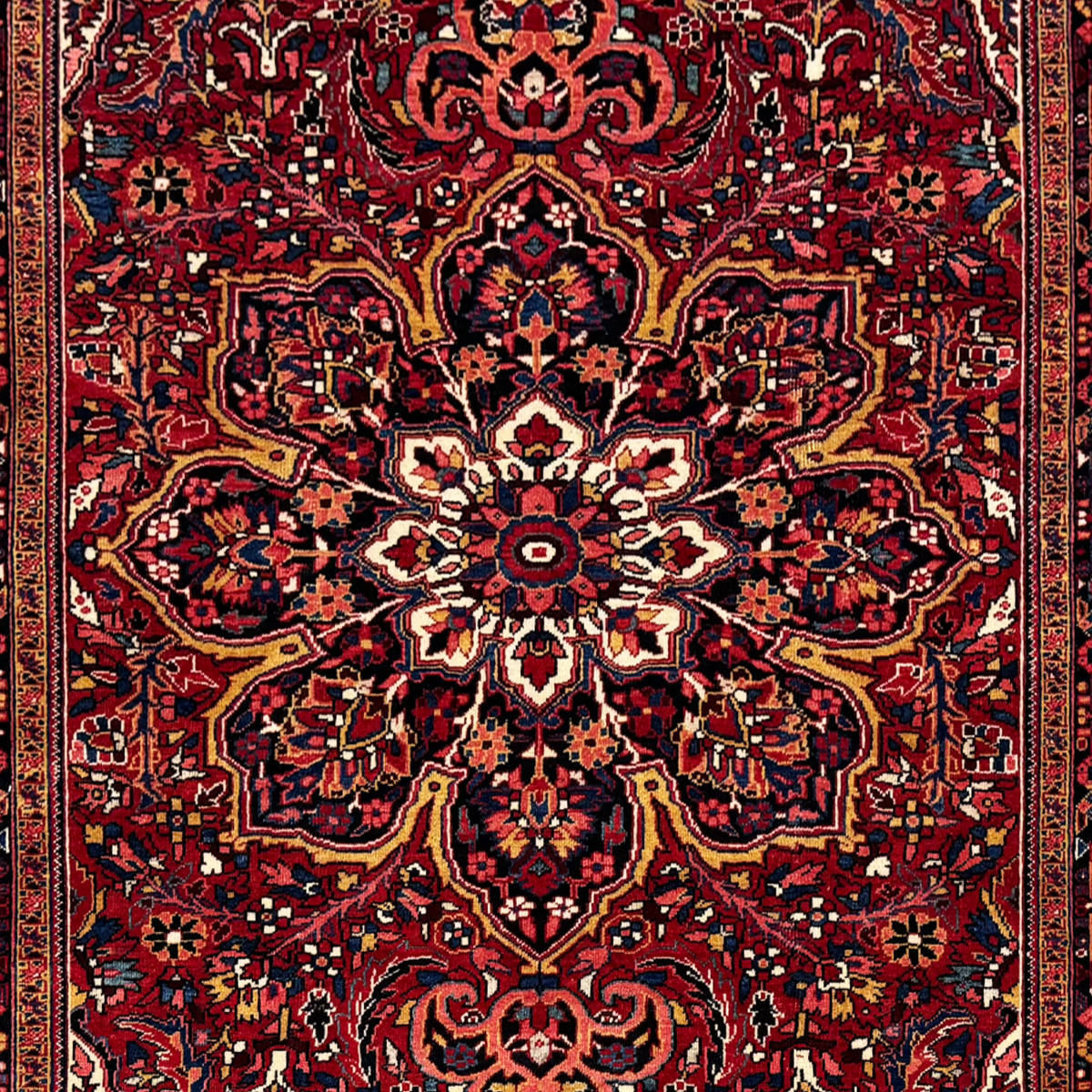 Fine Hand-Knotted Wool Heriz Rug – Large Persian Rug 245cm x 340cm
