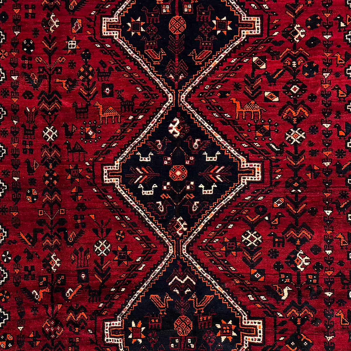Fine Hand-knotted Shiraz Persian Rug 206cm x 293cm
