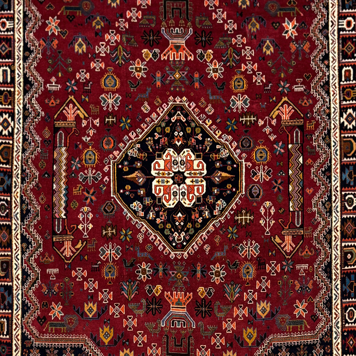 Fine Hand-knotted Wool Shiraz Persian Rug 185cm x 292cm