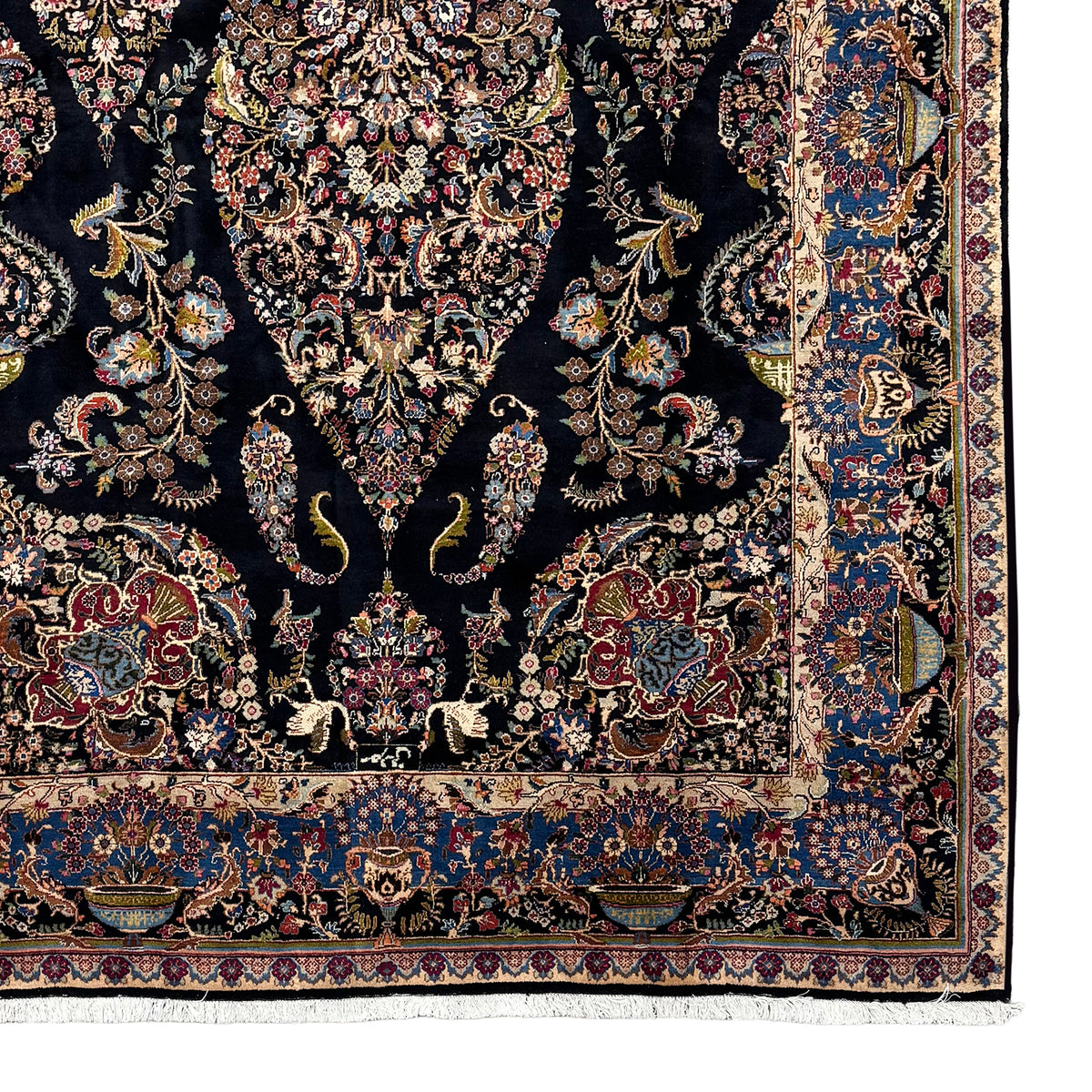 Fine Hand-knotted Wool Persian Rug 248cm x 340cm
