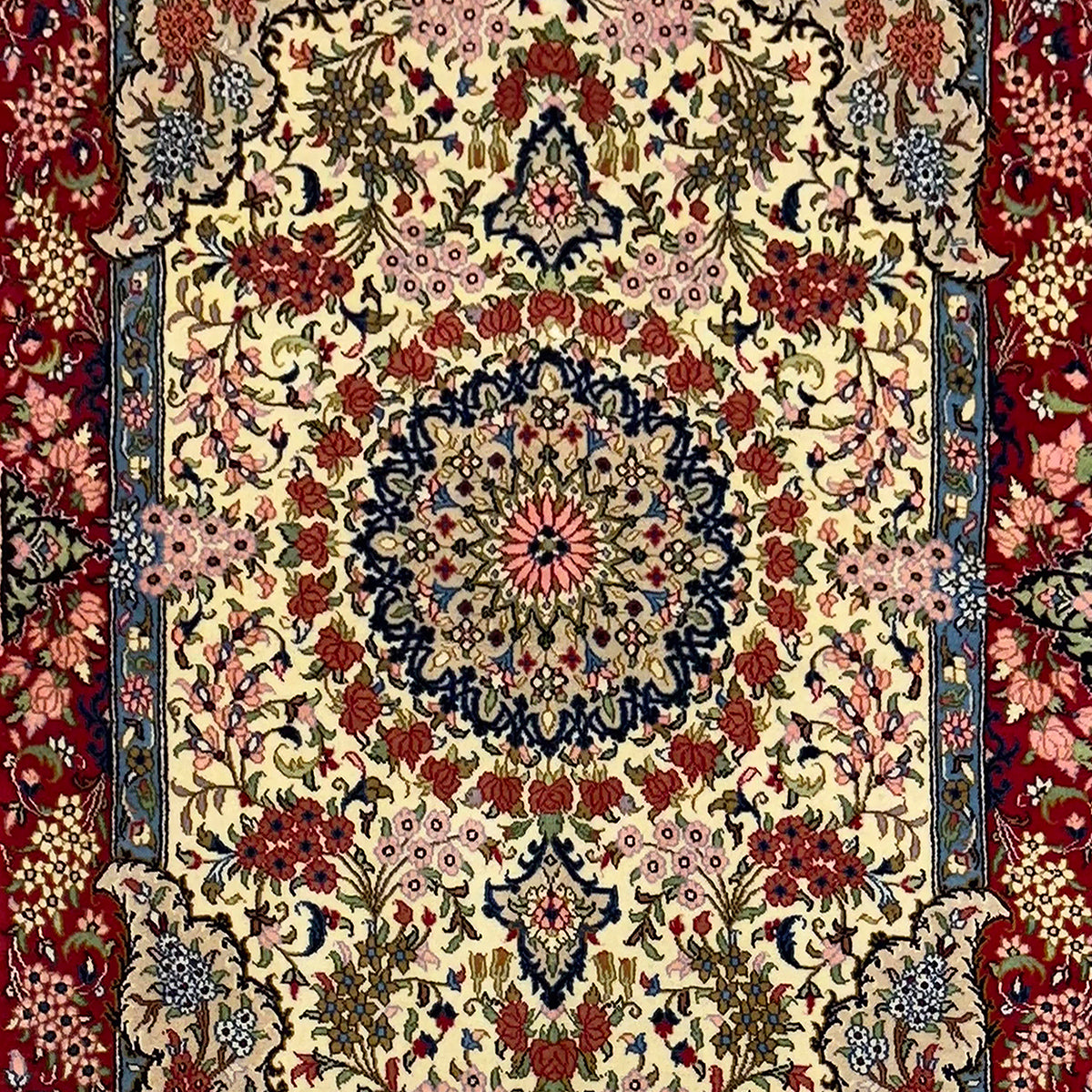 Fine Handmade Wool Shahreza Persian Small Rug 120cm x 180cm