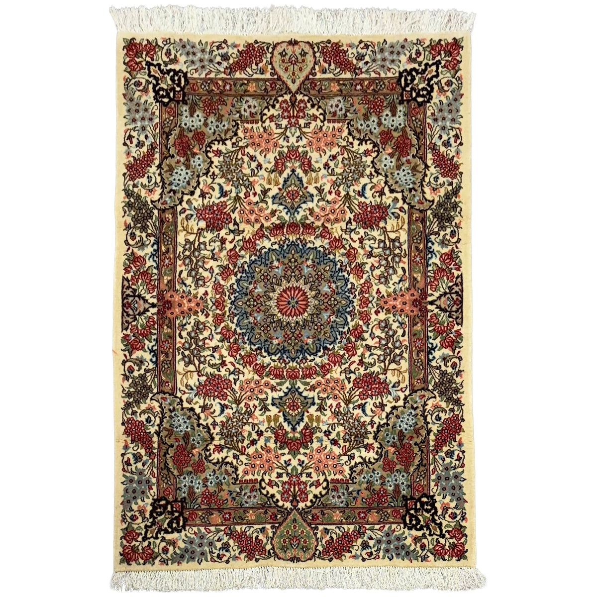 Fine Hand-knotted Wool Shahreza Persian Rug  102cm x 152cm