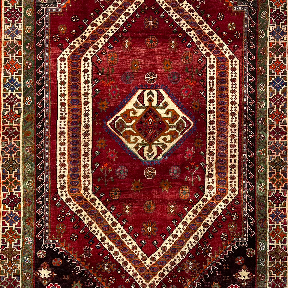 Fine Handmade Shiraz Persian Rug 159cm x 309cm