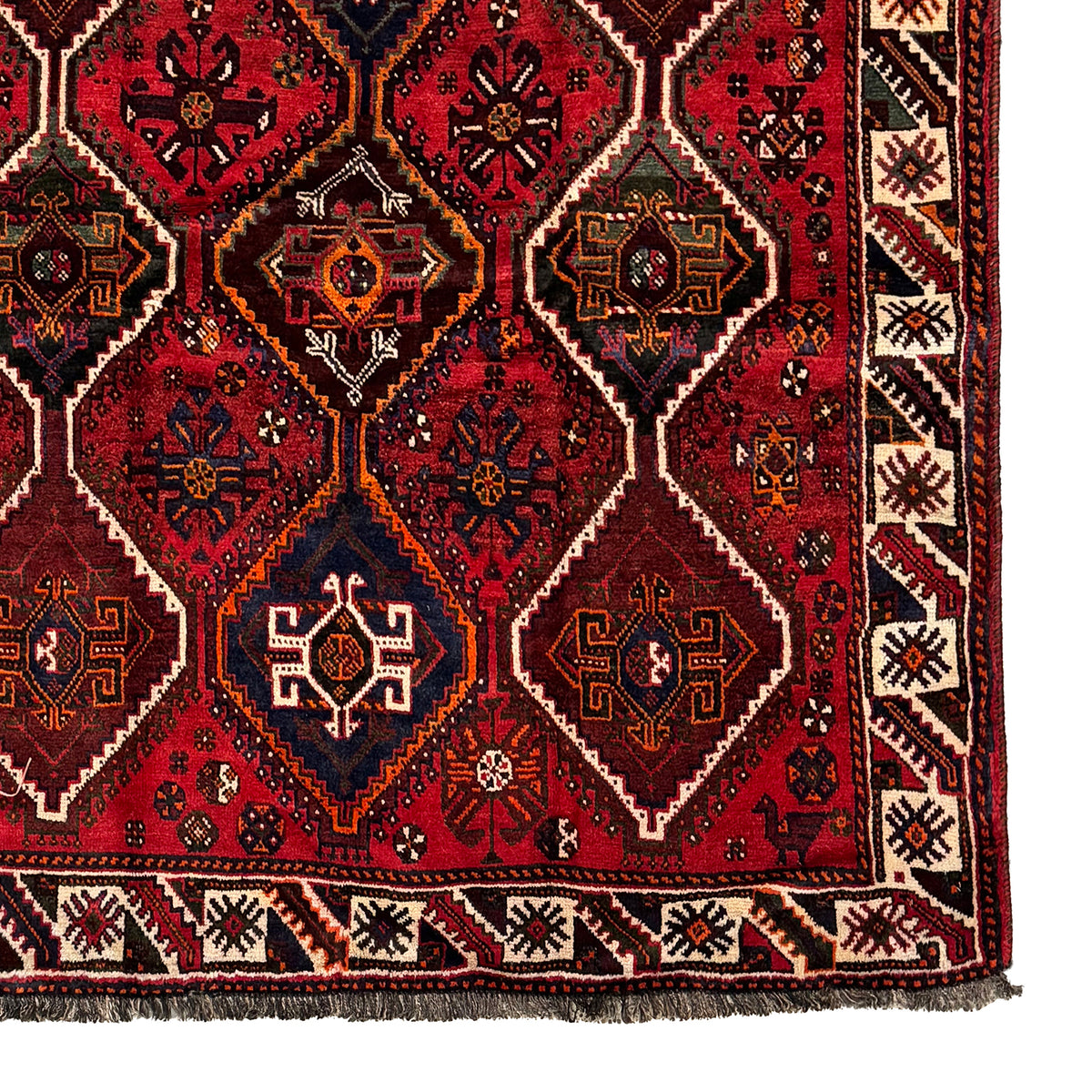 Fine Hand-knotted Wool Shiraz Persian Rug  171cm x 252cm