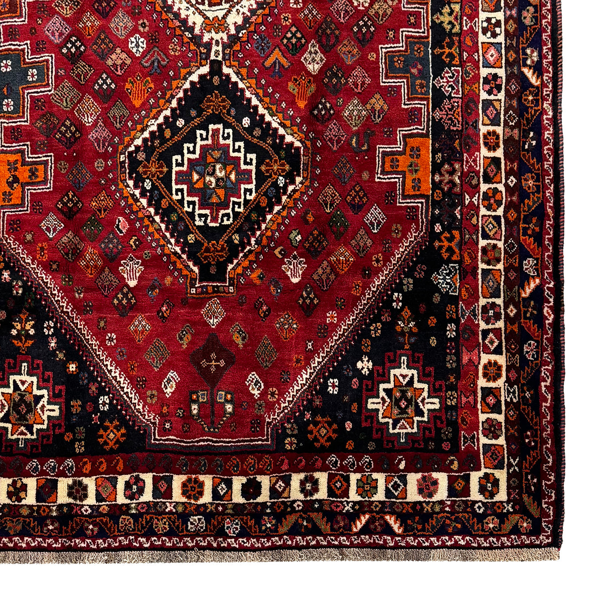 Fine Hand-knotted Wool Shiraz Persian Rug 165cm x 230cm
