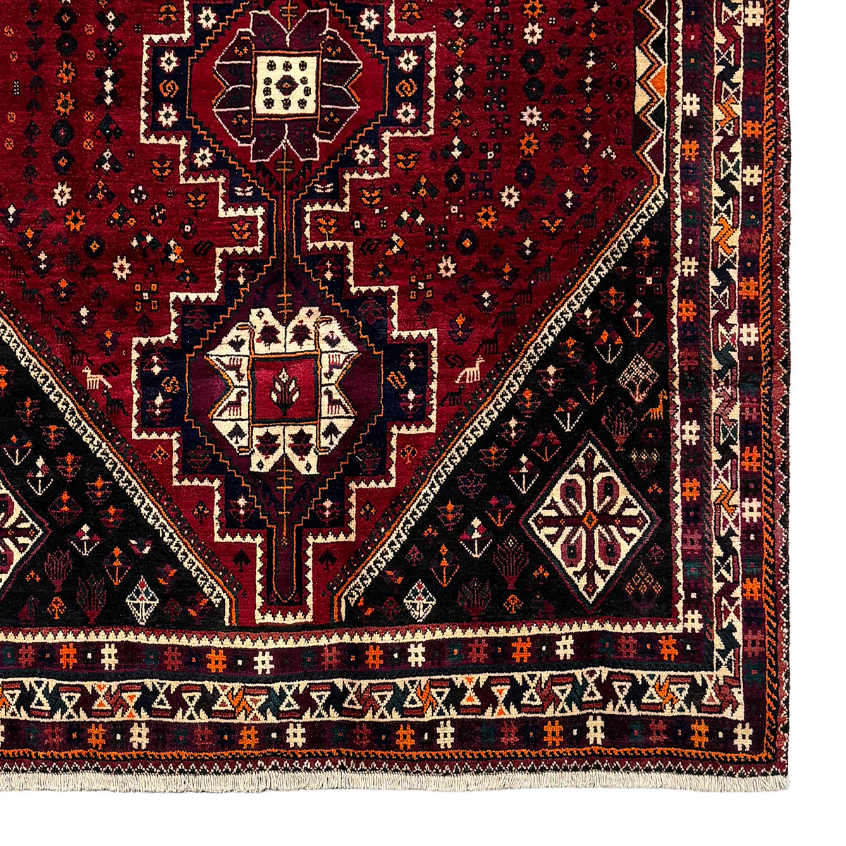 Fine Hand knotted Persian Shiraz Rug 202cm x 267cm