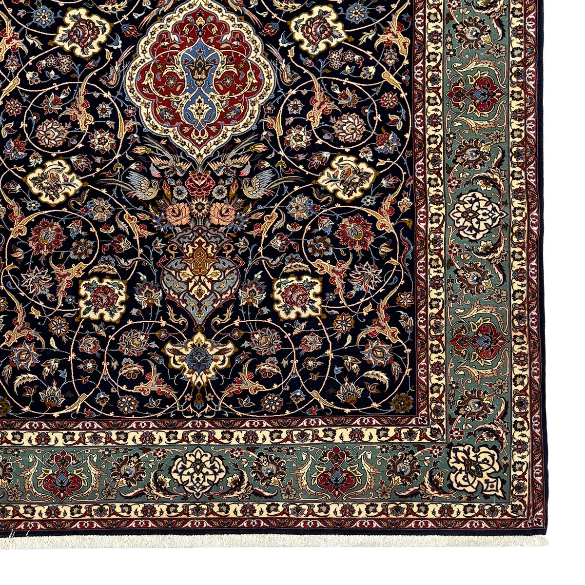 Fine Hand-knotted Wool Isfahan Persian Rug  168cm x 250cm