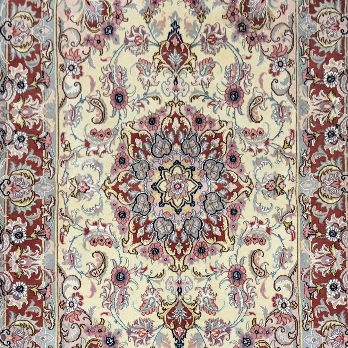 Fine Hand-knotted Wool Tabriz 50 Raj Persian Rug 128cm x 192cm