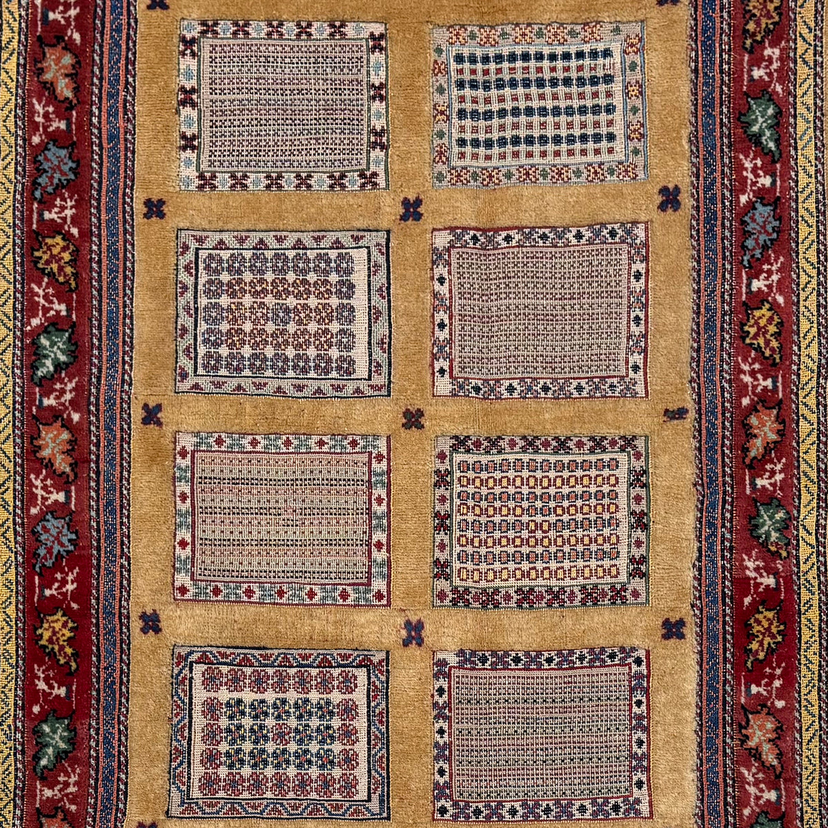 Fine Hand-knotted Wool Sirjan Persian Small Rug 85cm x 115cm