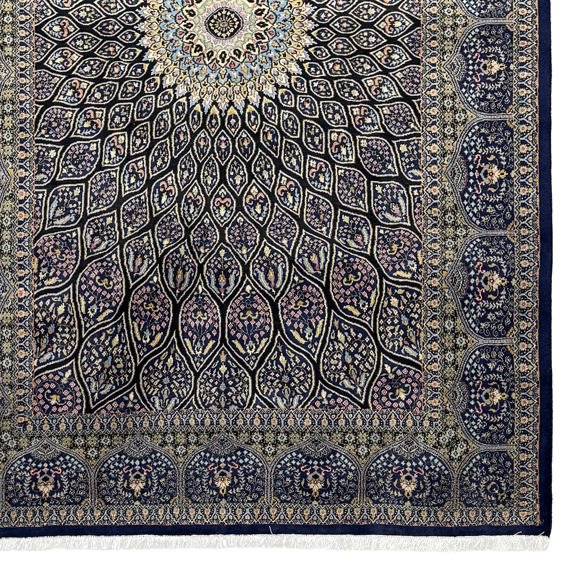 Fine Hand-knotted Wool Traditional Rug 200cm x 300cm