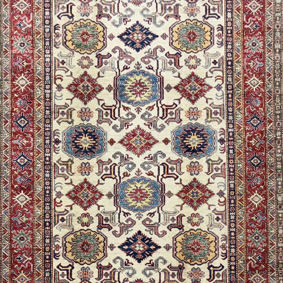 Fine Hand-knotted Wool Cream Rug 180cm x 240cm