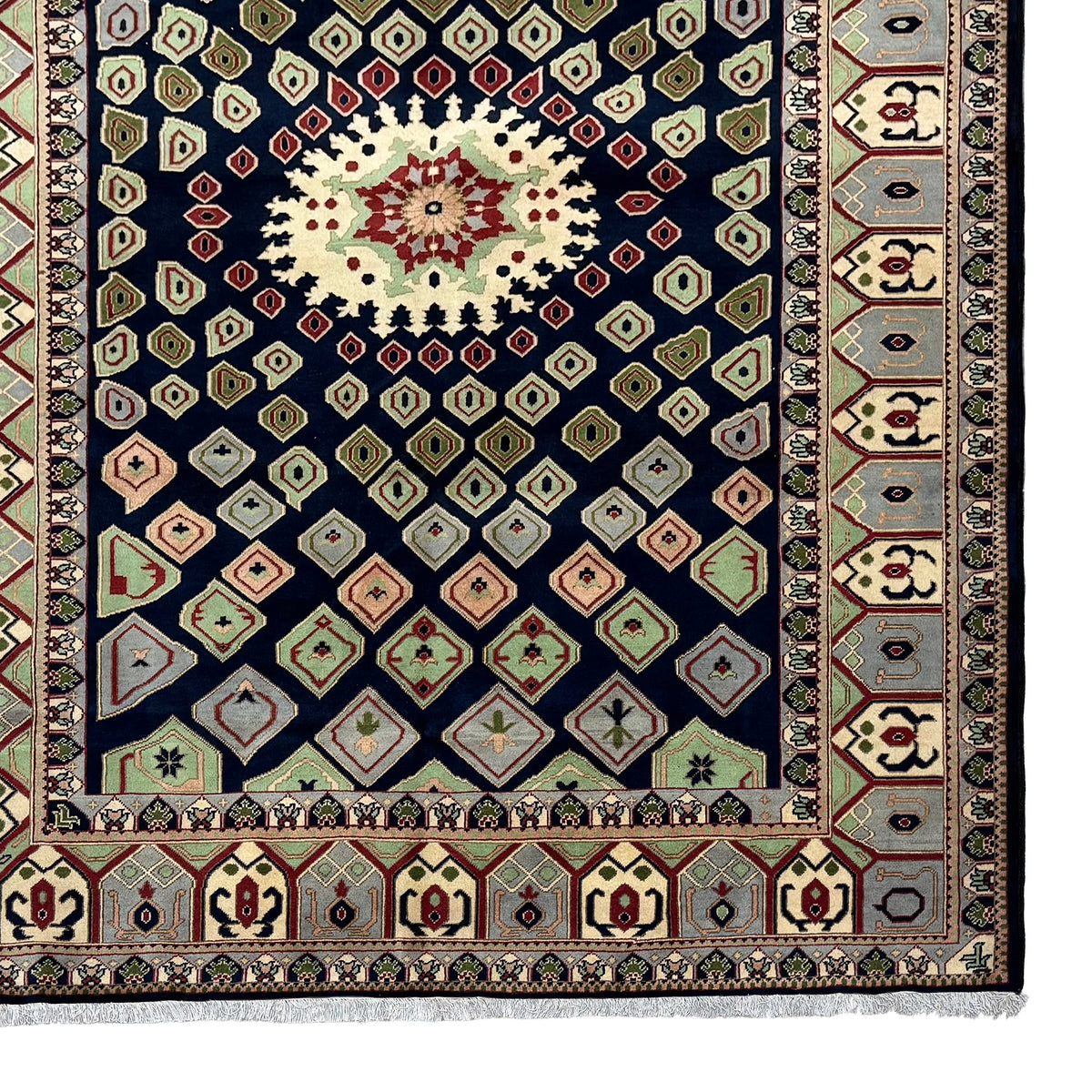Fine Handmade Wool Rug  210cm x 290cm