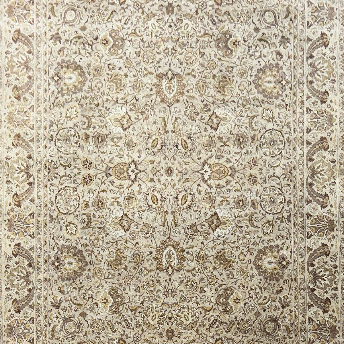 Fine Hand-Knotted Wool Rug with All-Over Cream Design 245 cm x 312 cm