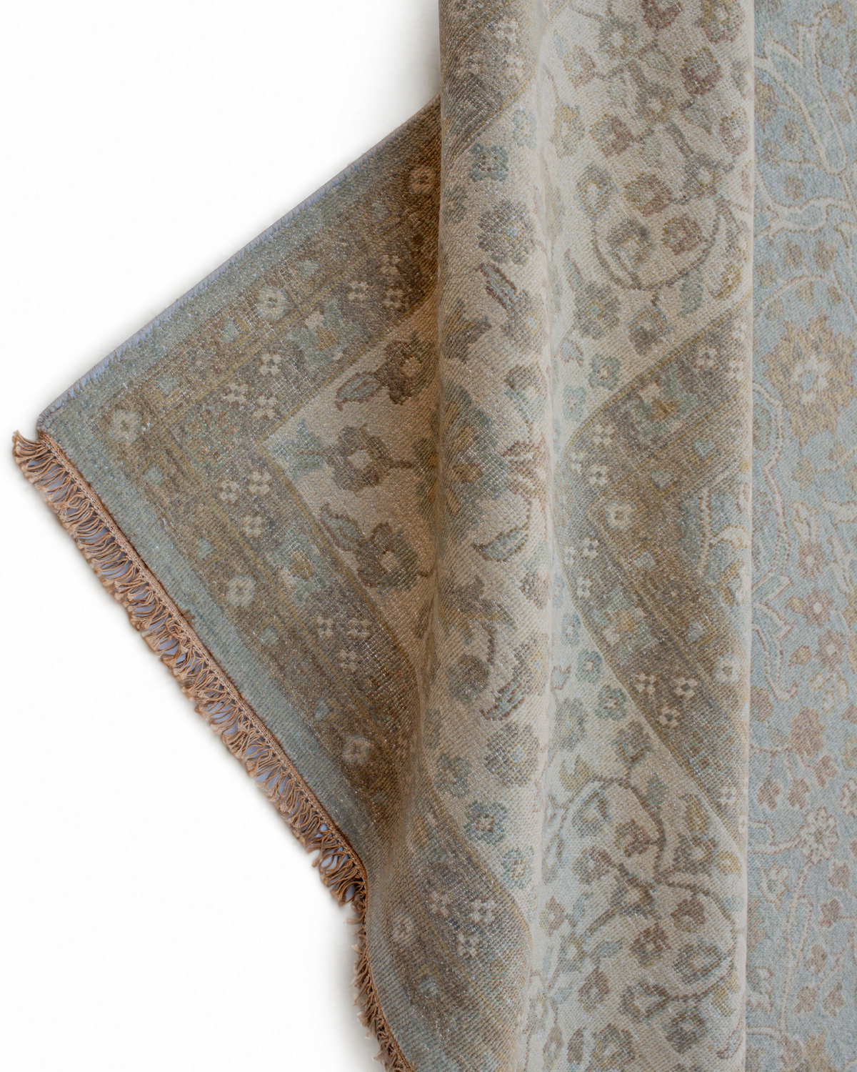 Fine Hand-knotted Wool Bahaar Design Rug 238cm x 296cm