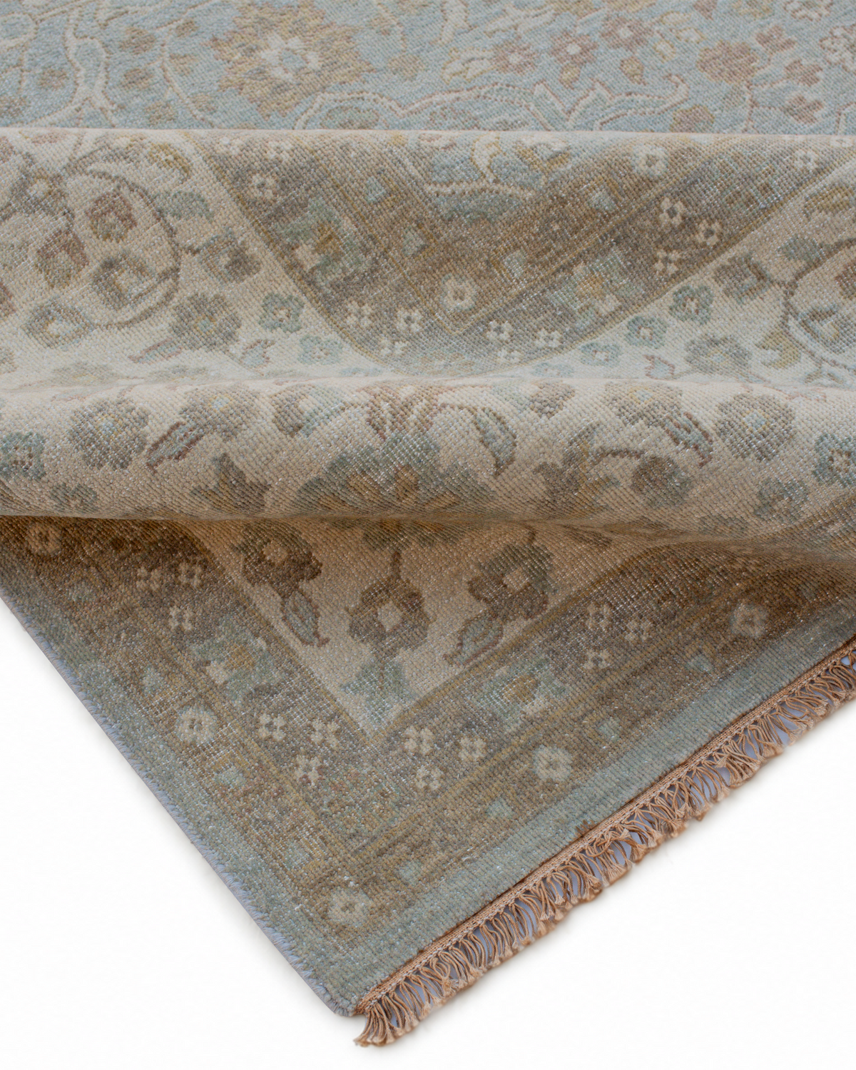 Fine Hand-knotted Wool Bahaar Design Rug 238cm x 296cm