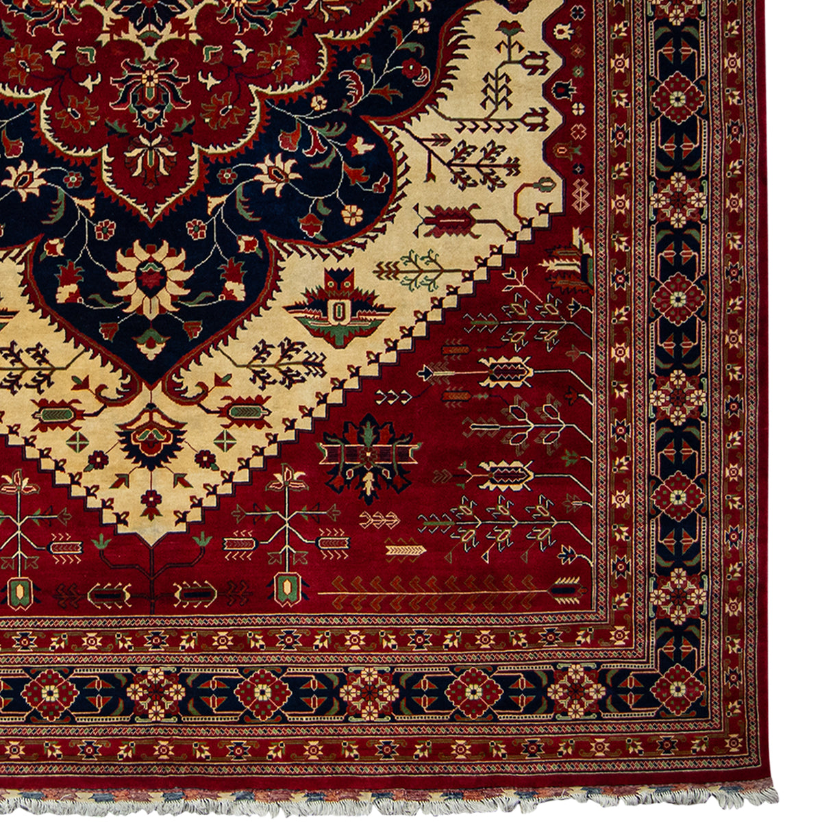 Fine Hand-knotted Heriz Wool Rug 304cm x 392cm