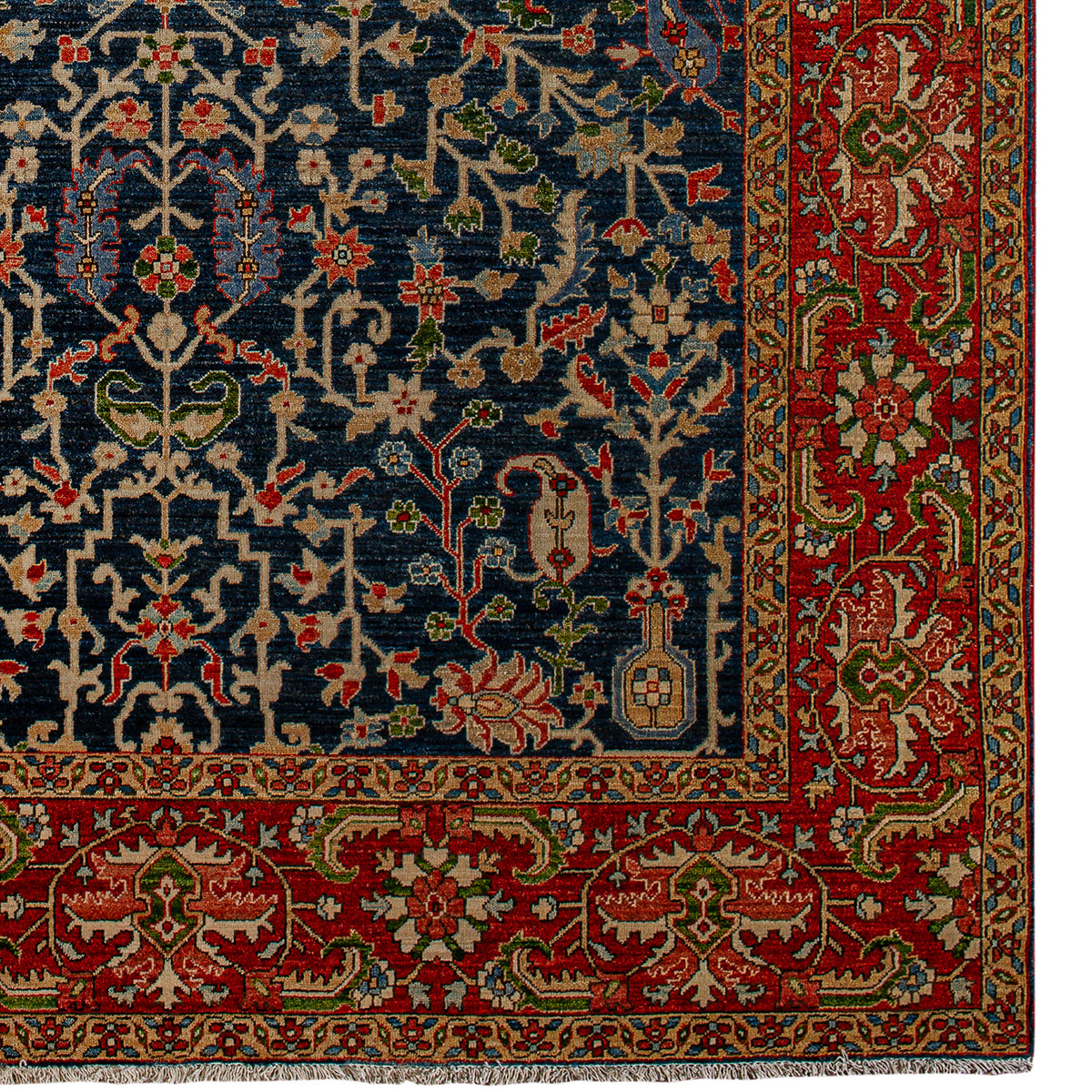 Fine Hand-knotted Wool Traditional Rug 245cm x 298cm