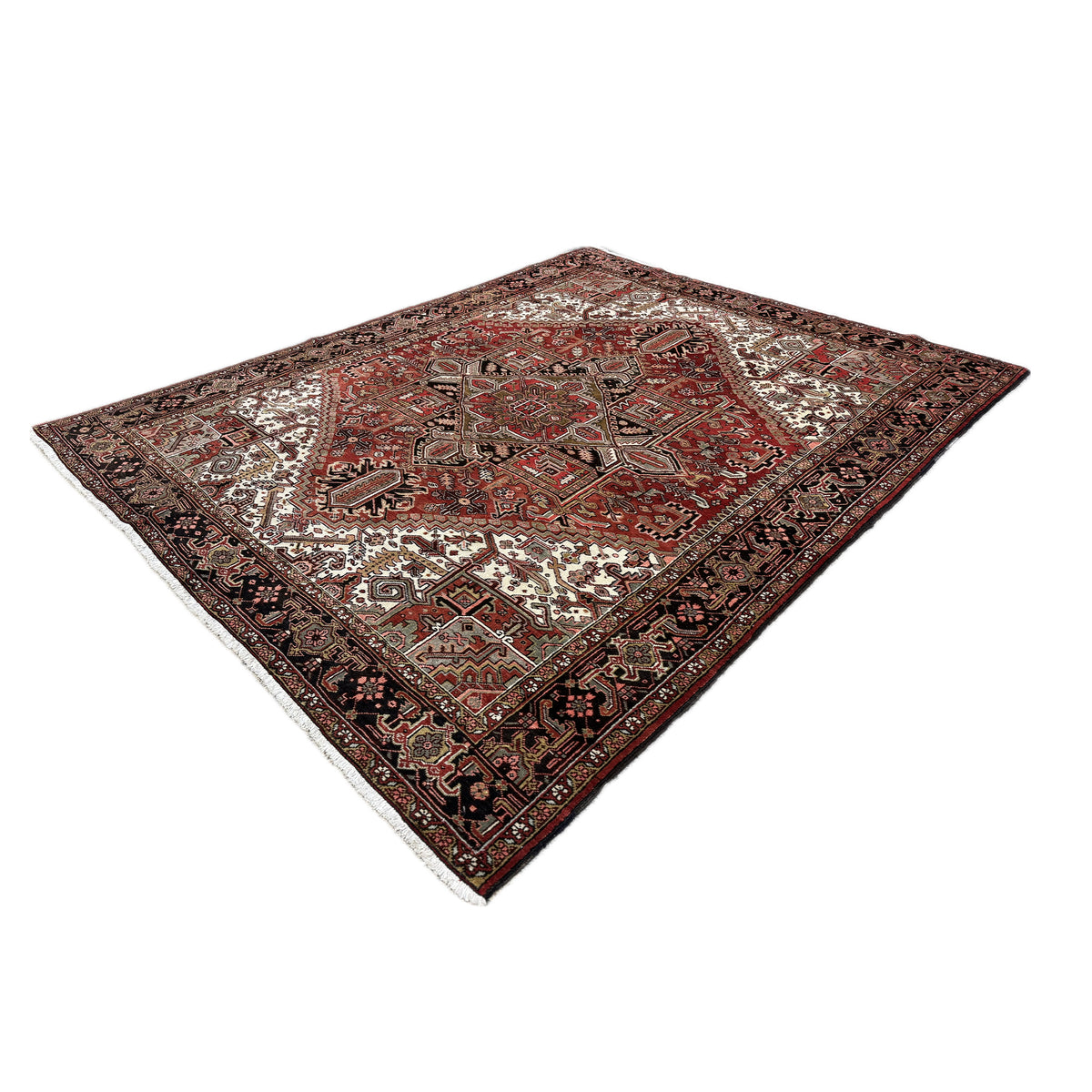 Fine Hand-knotted Wool Gravan Heriz Persian Rug  270cm x 331cm