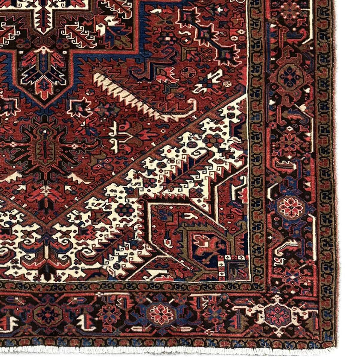 Fine Hand-knotted Wool Gravan Heriz Persian Rug  231cm x 318cm
