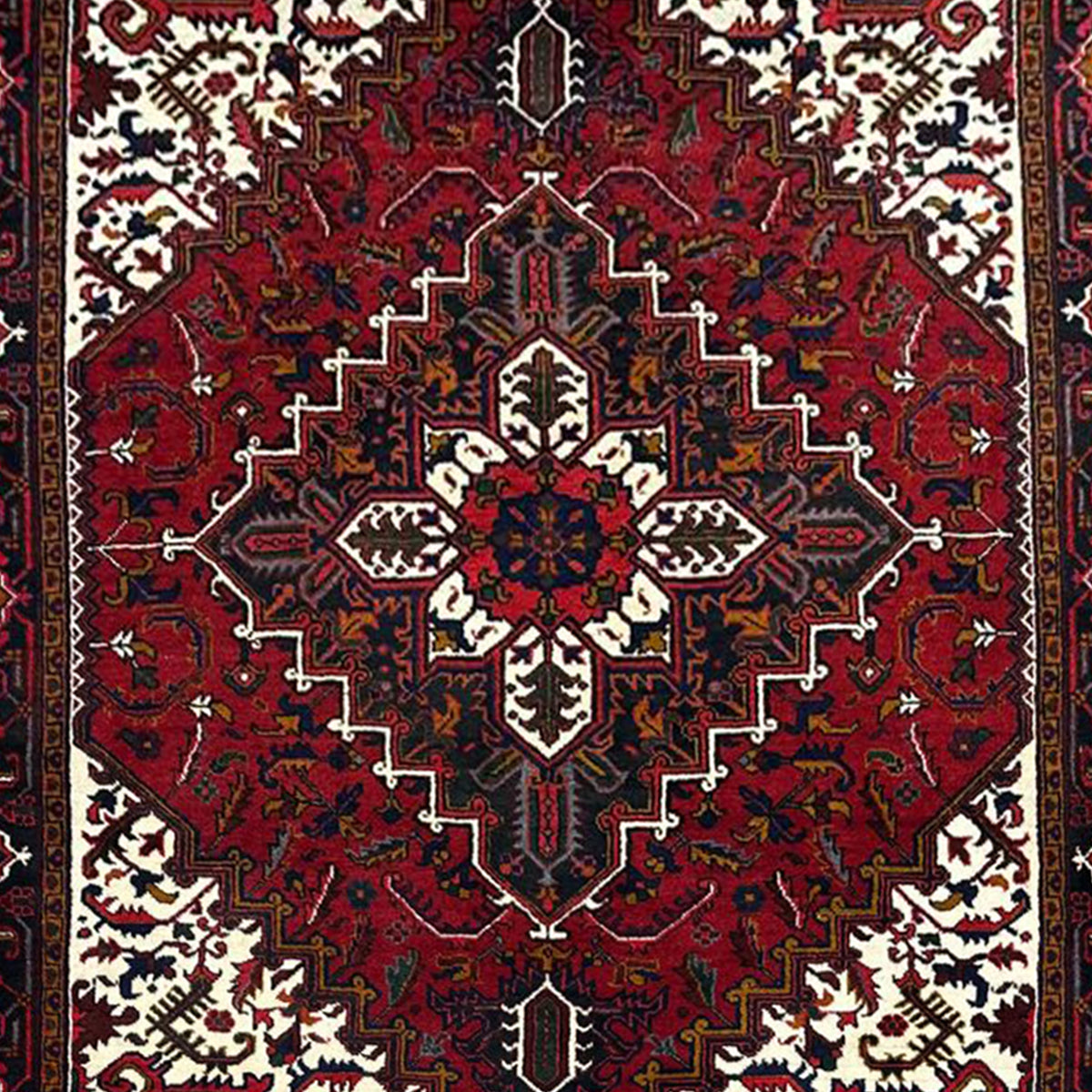 Fine Hand-knotted Wool Heriz Persian Rug  200cm x 300cm