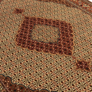 Fine Hand-knotted Wool & Silk Tabriz Persian Tabriz Rug 151cm x 199cm
