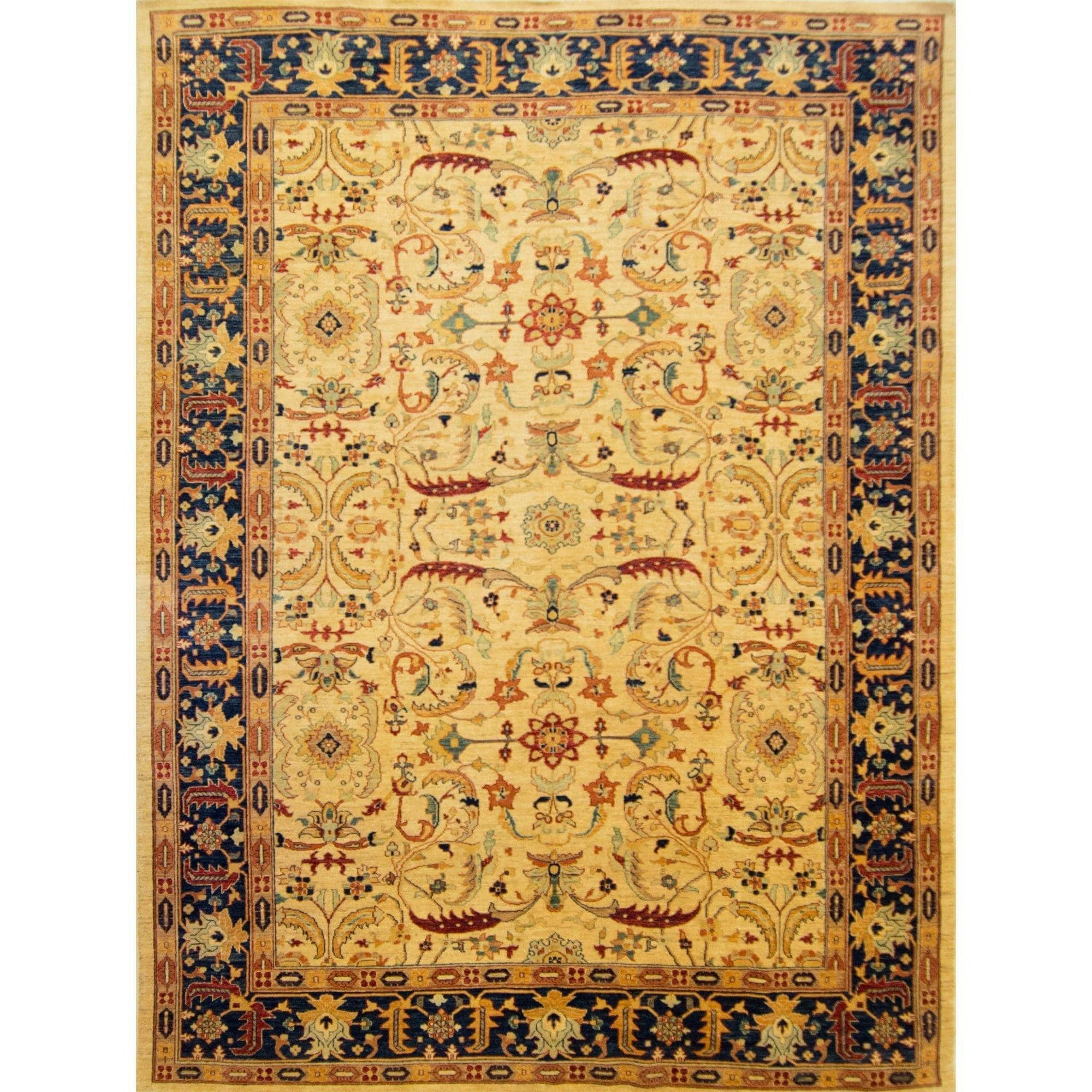 Fine Hand-knotted Wool Heriz Rug 255cm x 357cm