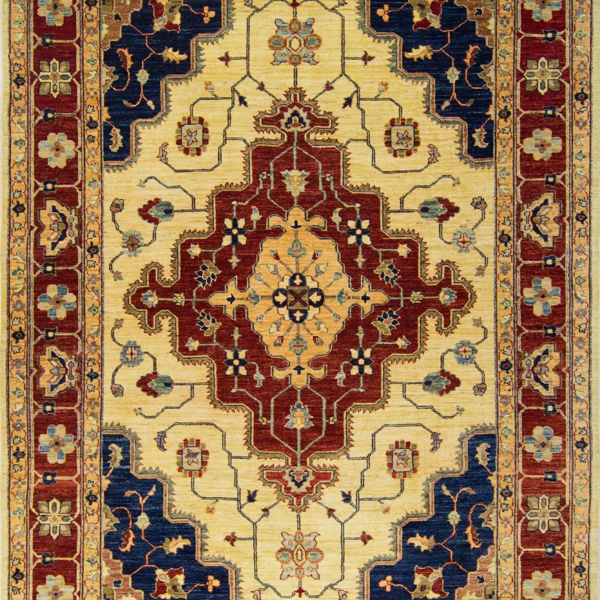 Fine Hand-knotted Wool Heriz Rug 188cm x 254cm