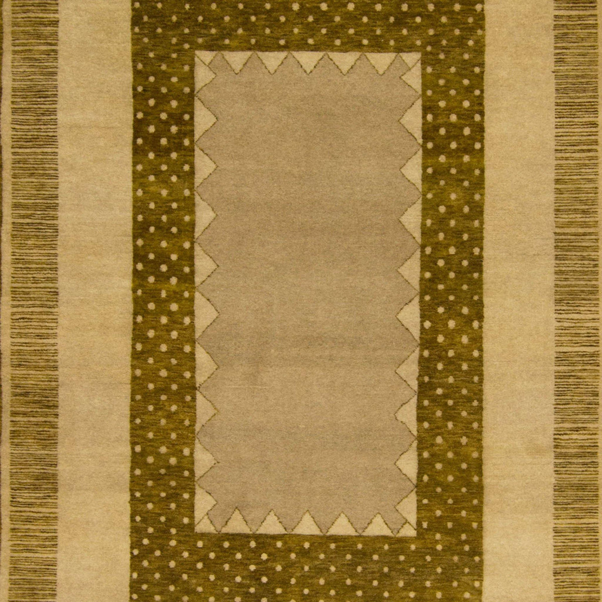 Fine Hand-knotted Wool Modern Rug 167cm x 229cm