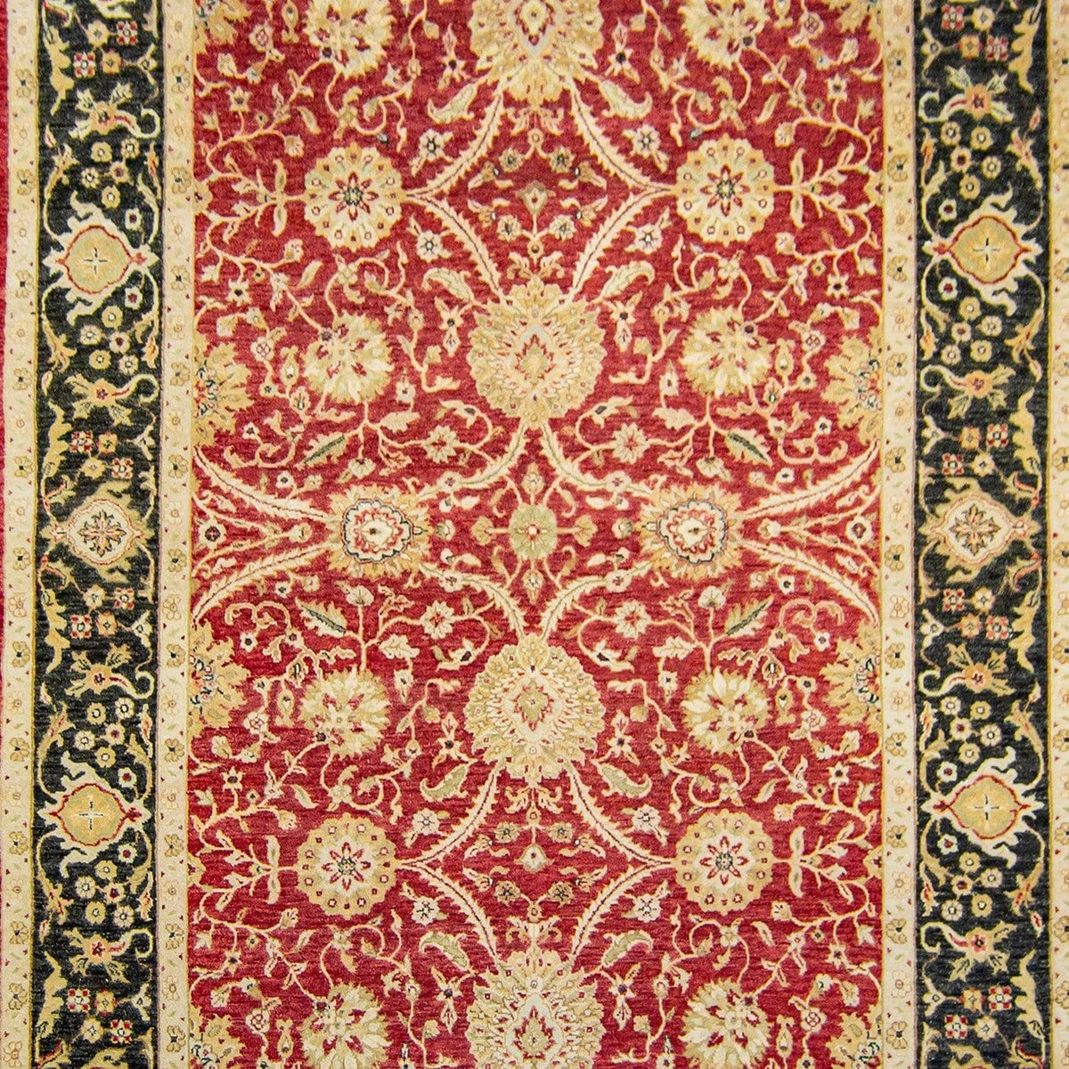 Fine Traditional Hand-knotted Wool Rug 183cm x 274cm