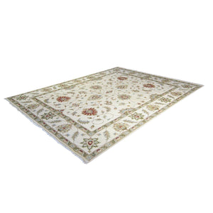 Fine Hand-knotted Wool Traditional Rug 247cm x 316cm