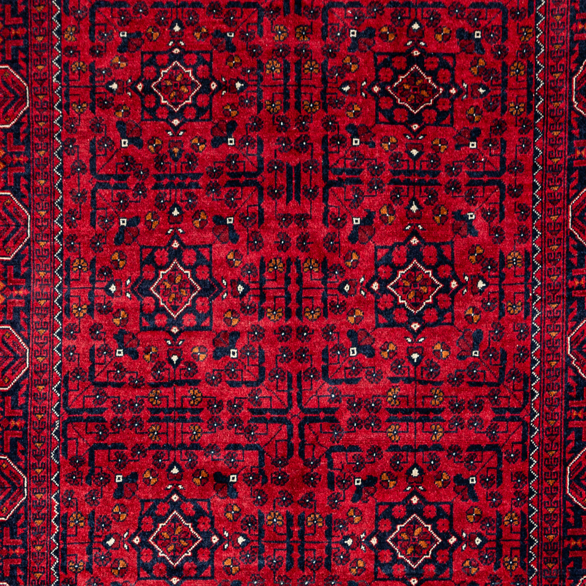 Fine Hand-knotted Traditional Wool Rug 148cm x 197cm