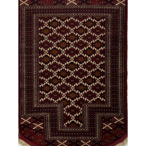 Fine Hand-knotted Wool Persian Baluchi Rug 95cm x 137cm