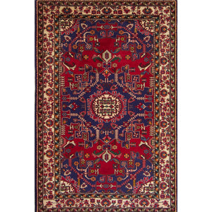 Authentic Hand-knotted Wool Persian Tafresh Rug 137cm x 202cm