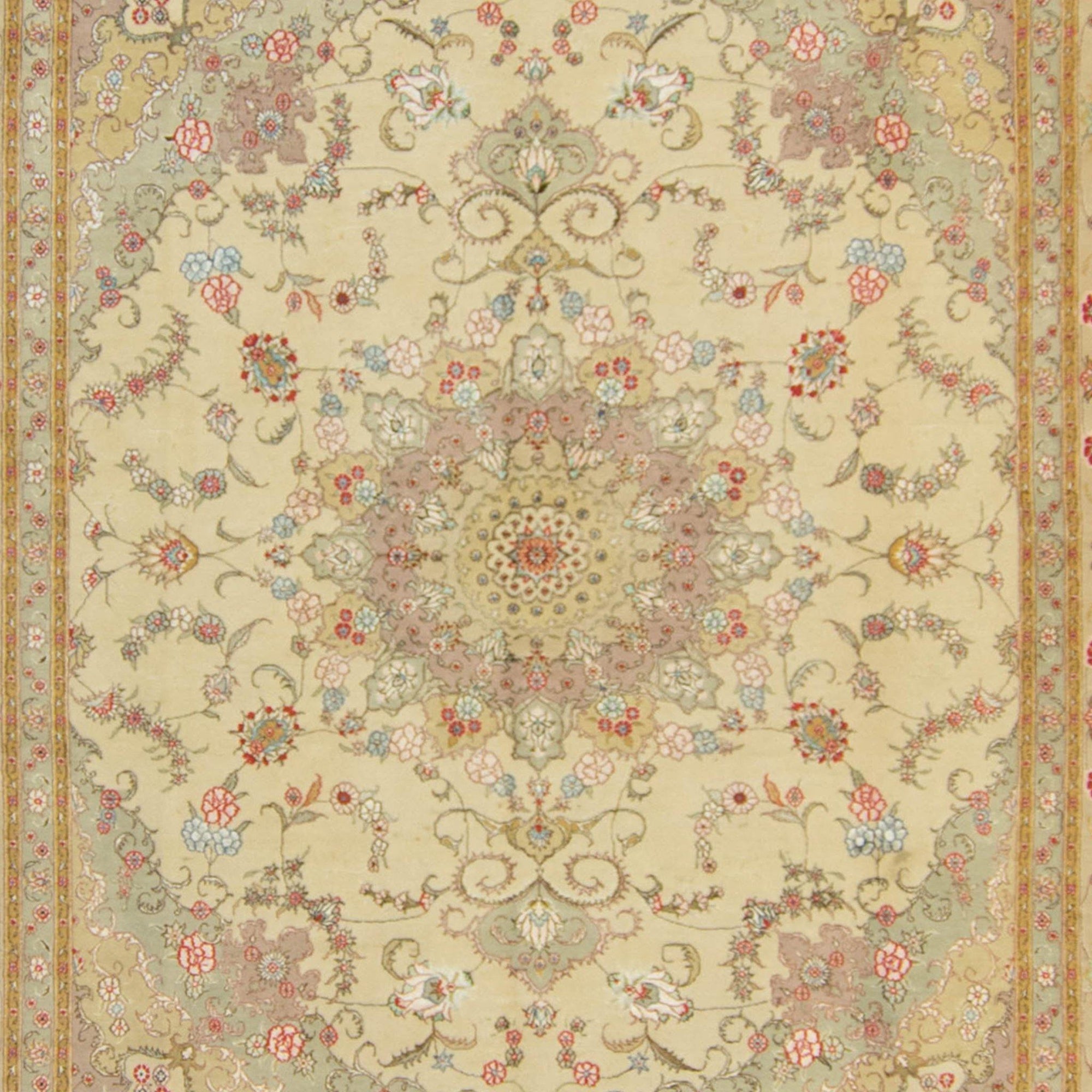 Fine Hand-knotted Persian Tabriz Rug 244cm x 305cm