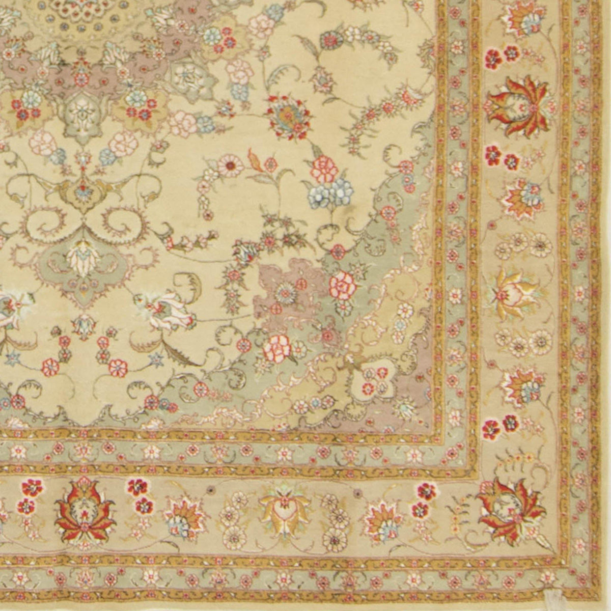 Fine Hand-knotted Persian Tabriz Rug 244cm x 305cm