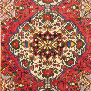 Hand-knotted Wool Persian Bakhtiari Rug 157cm x 302cm