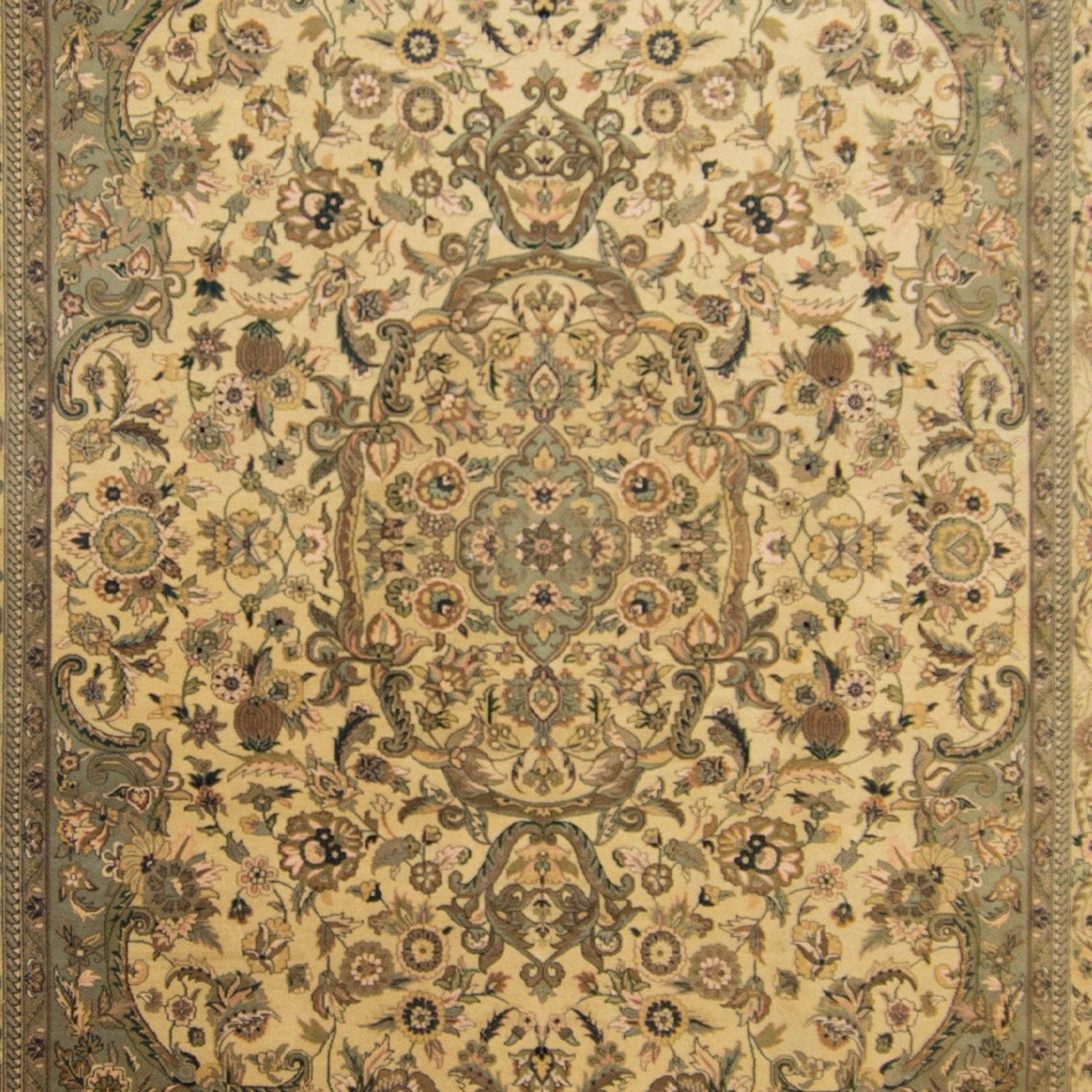 Fine Hand-knotted Traditional Rug 276cm x 363cm