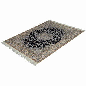 Fine Hand-knotted Wool & Silk 4LAA Nain Persian Rug 155cm x 225cm