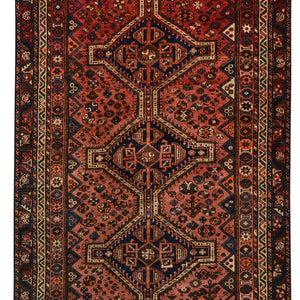 Fine Hand-knotted Persian Shiraz Rug 154cm x 241cm