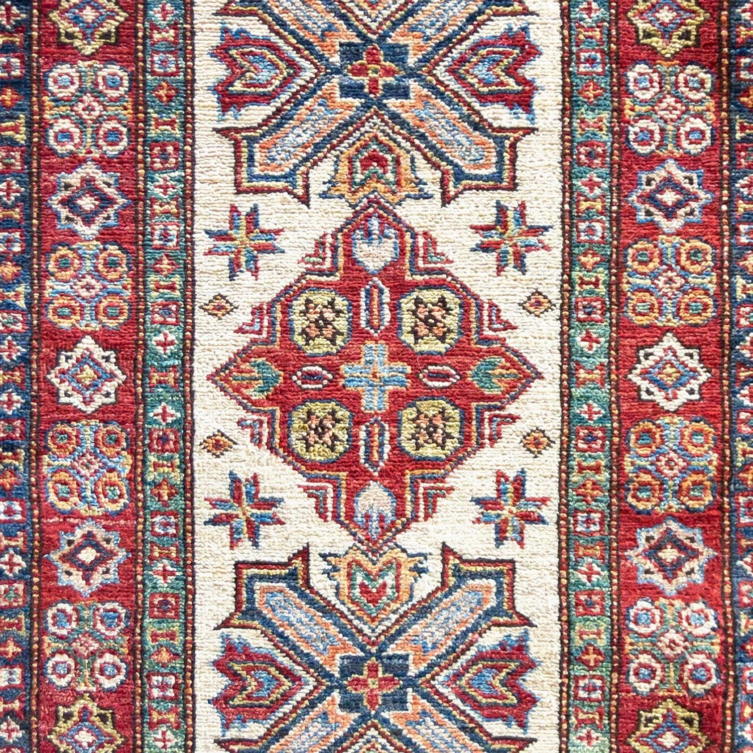 Fine Hand-knotted Wool Traditional Small Rug 65cm x 97cm