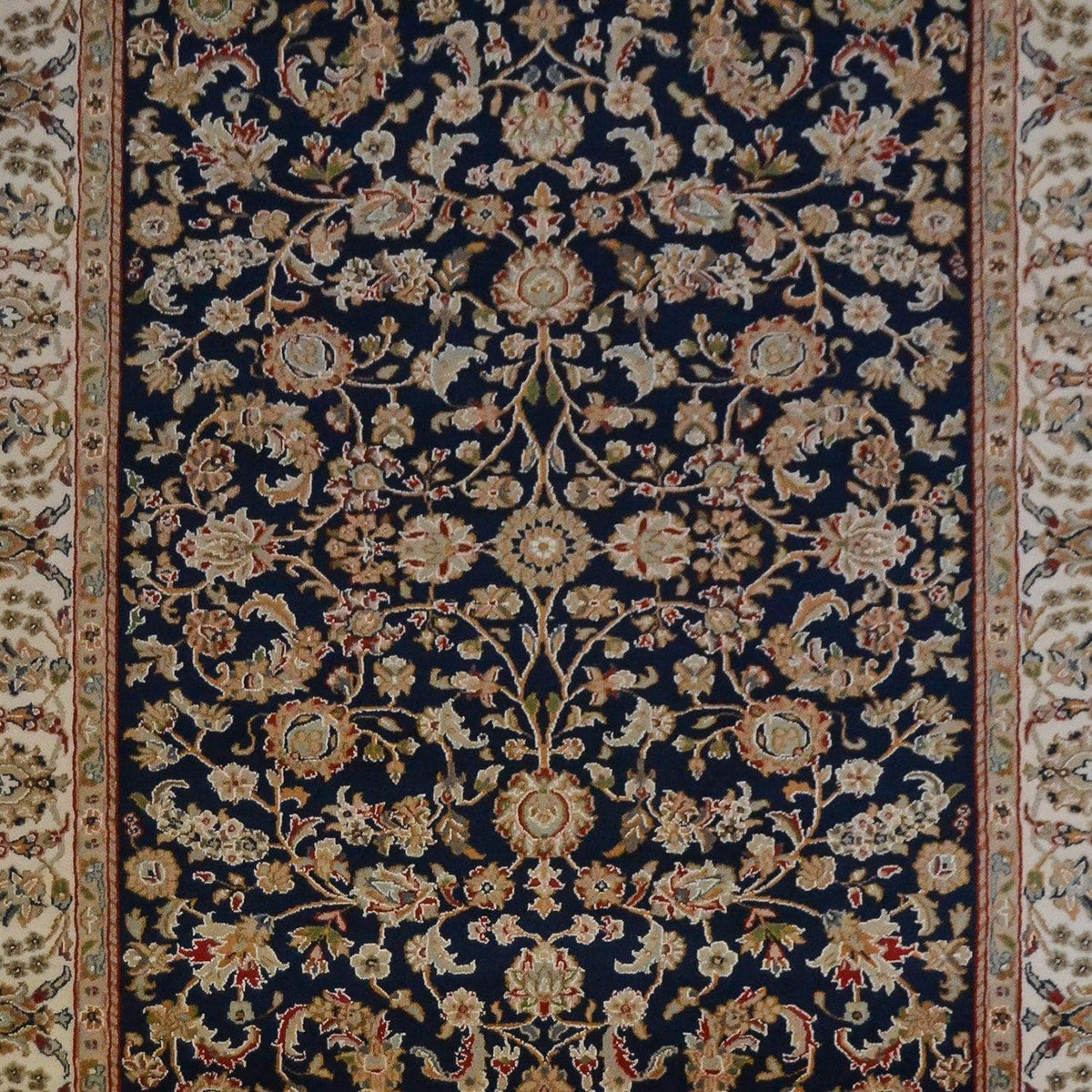 Fine Hand-knotted Wool &amp; Silk Nain Rug 142cm x 203cm