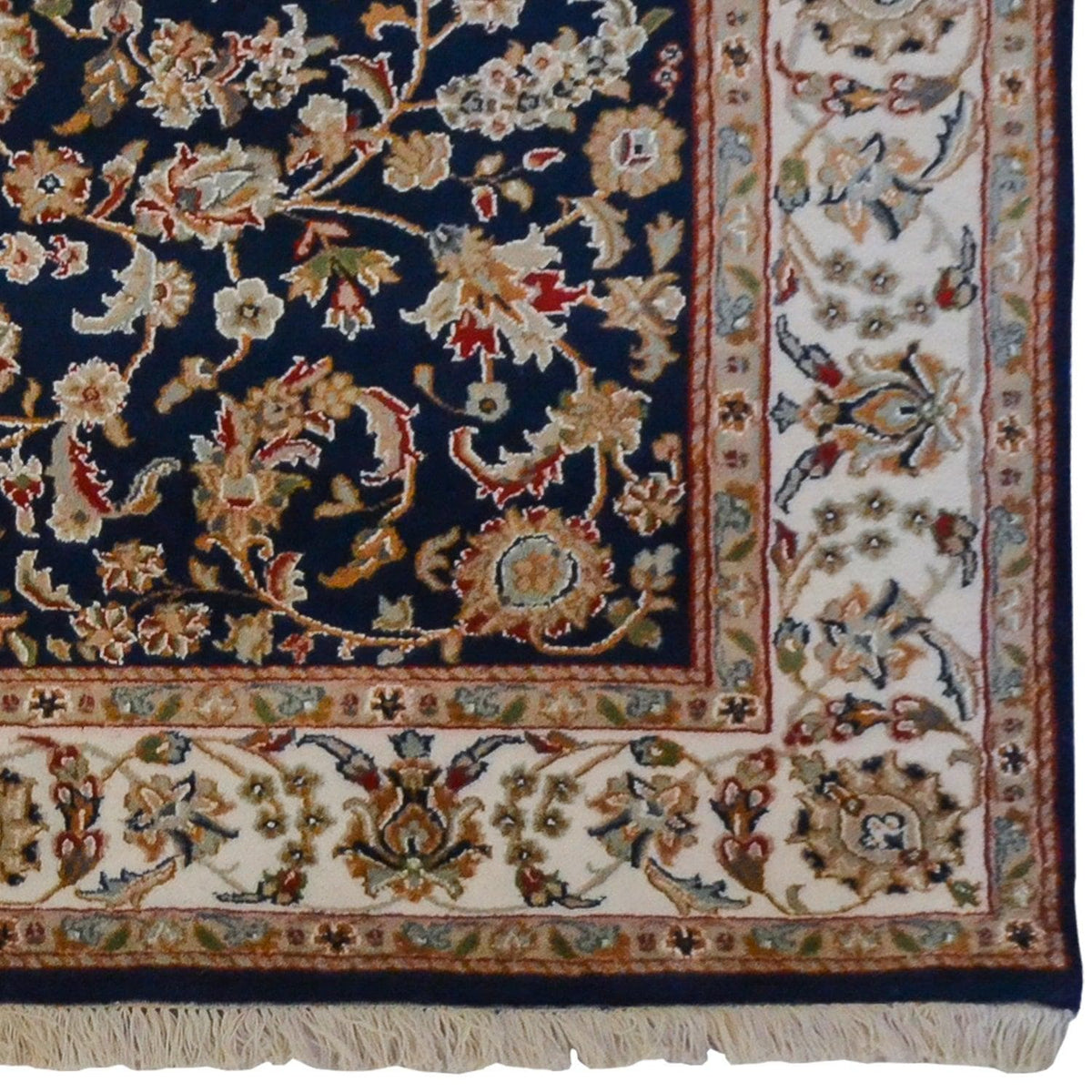 Fine Hand-knotted Wool & Silk Traditional Nain Rug 202cm x 300cm