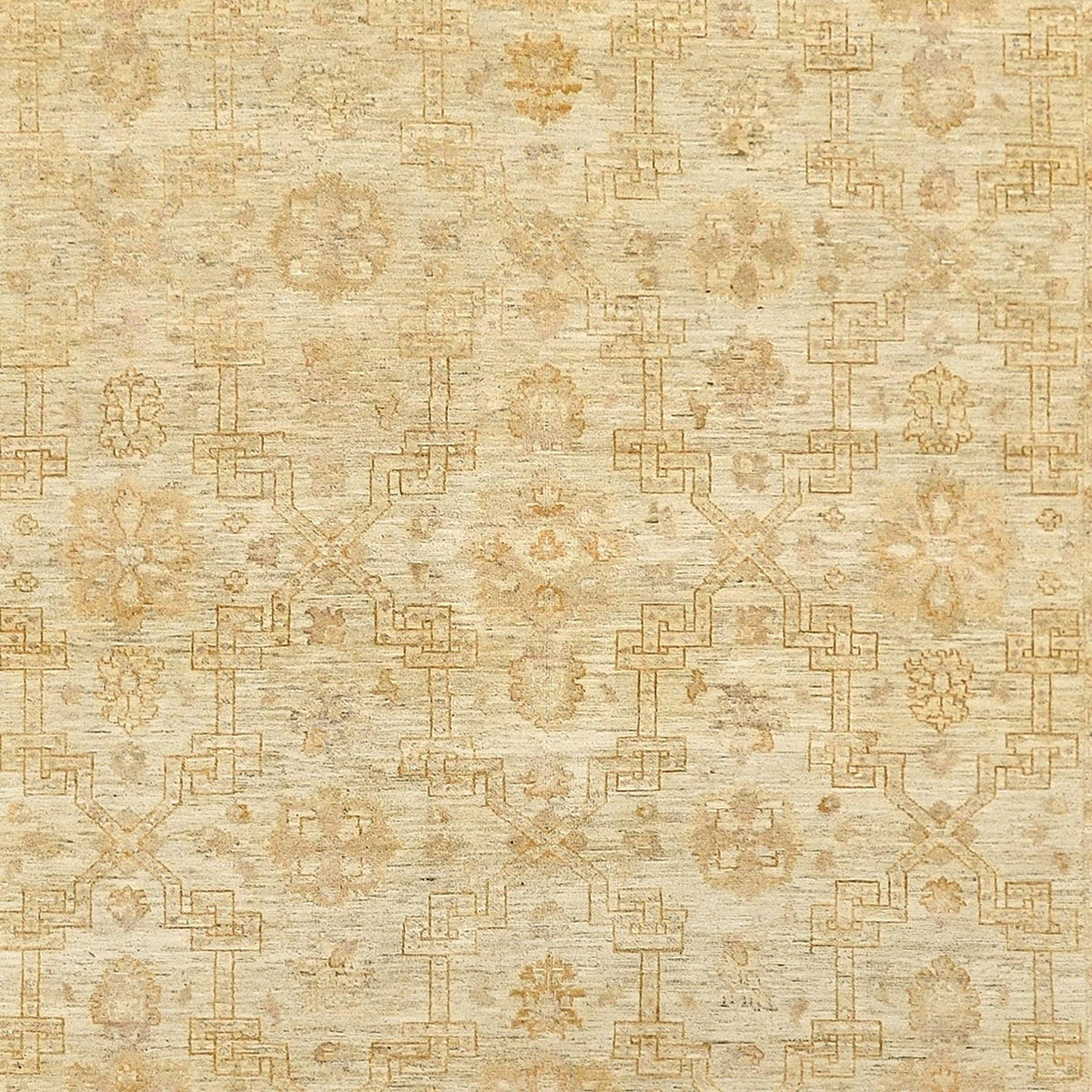 Fine Hand-knotted Vintage Wool Rug 248cm x 306cm