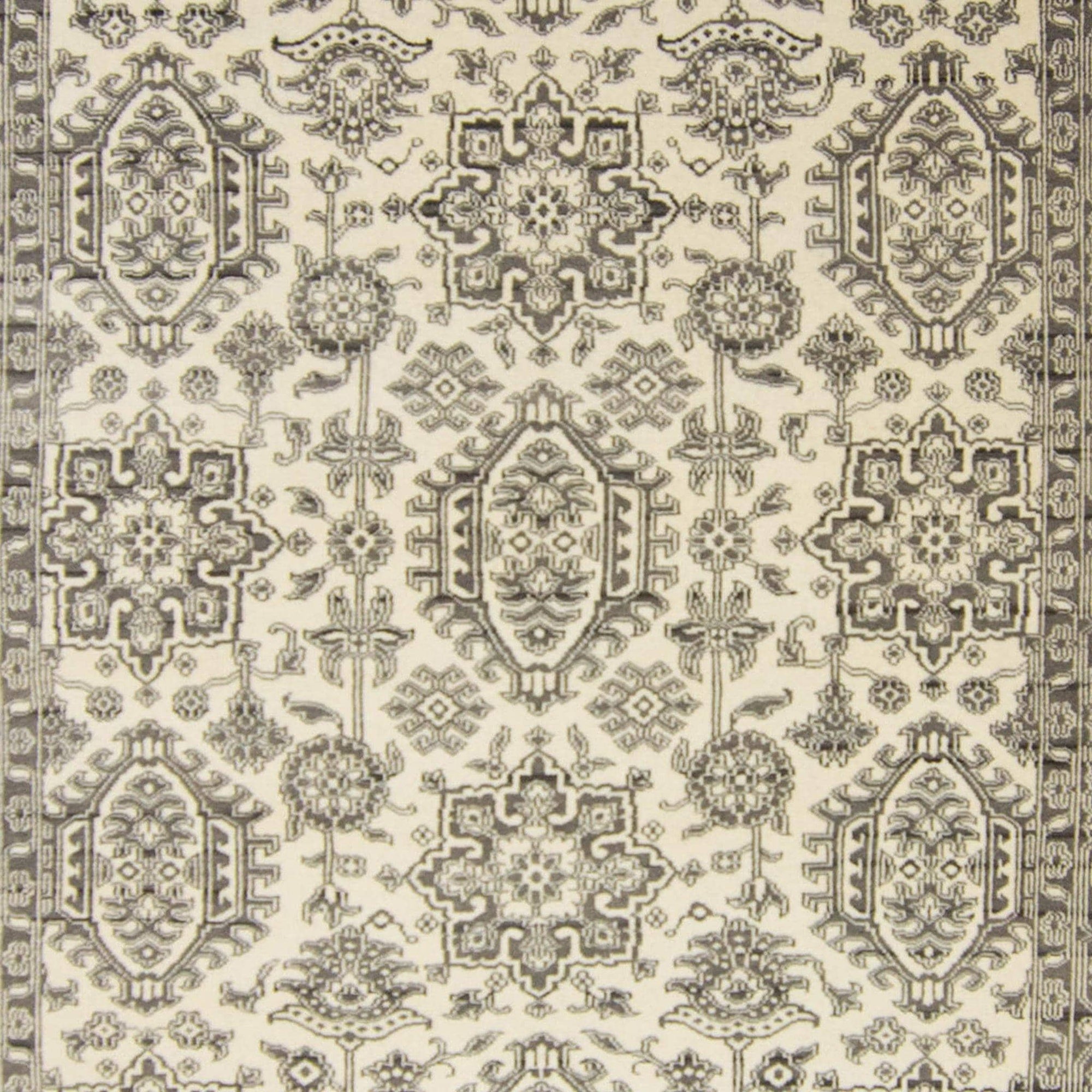 Modern Hand-knotted Wool Heriz Rug 246cm x 292cm